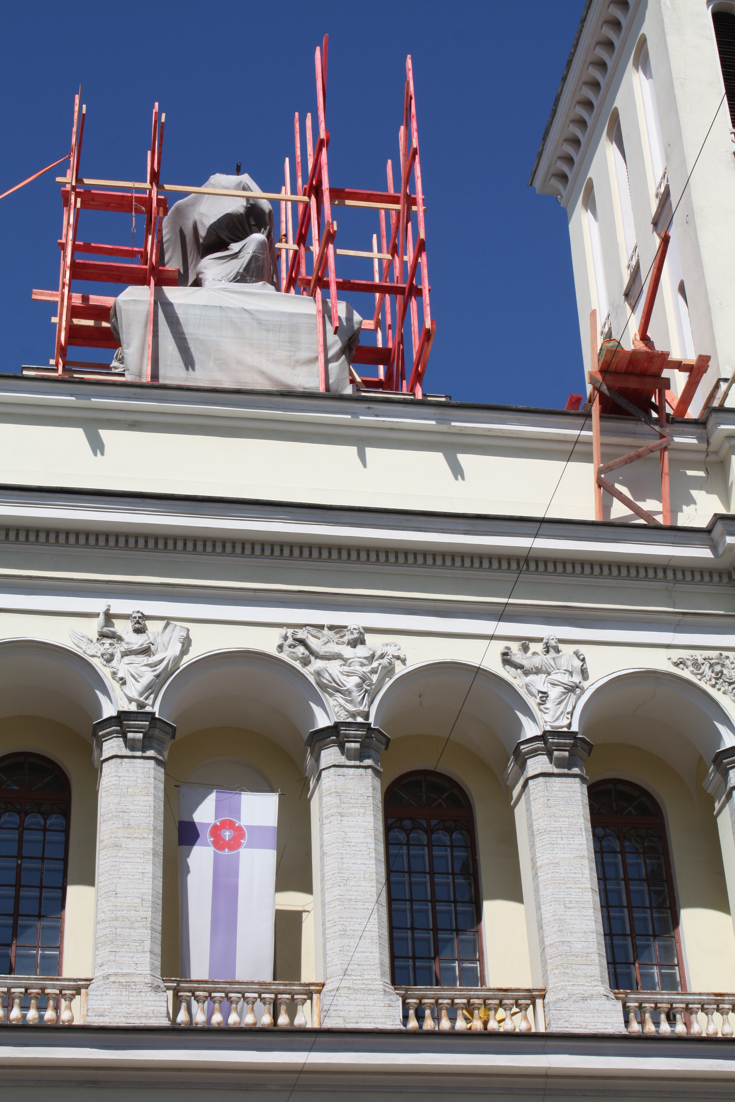 11 июля – ангел «одевается» в леса…